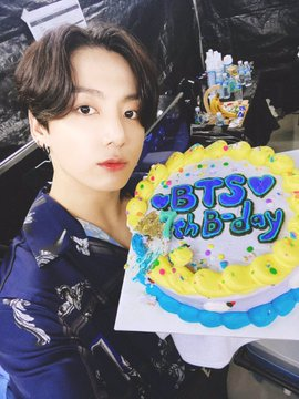 Open if you miss jungkook& #39;s selca: A thread