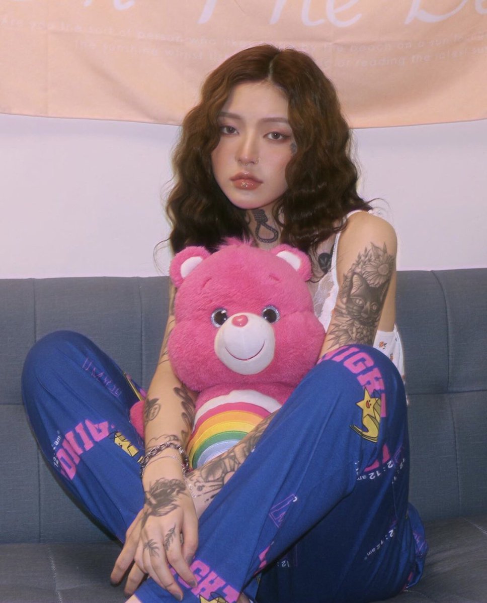 Roxyavyanna's tweet photo. New to rp and definitely new rp acc! Follow me and RT/Like to be moots and for a possible dms. 

Please let this tweet spread, thank you!!🤡 https://t.co/STJNJe5wds