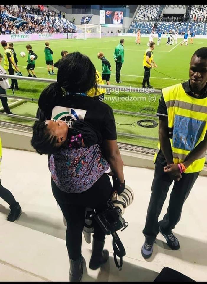 MacJordaN's tweet image. We will celebrate stupidity but not this kind of images. This is the kind of role models young girls need but they will never get to hear about them. 

My cousin, Senyuiedzorm Awusi Adadevoh of #imagesimage, I celebrate you today. Keep inspiring this generation with your ideas.