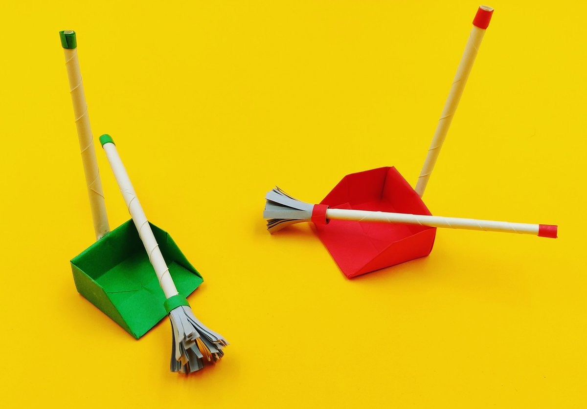 EasyCrafts7's tweet photo. Paper 🧹 broom and dustpan 
Click on the link below to see how you can do this easily 
https://t.co/T2j4n6oEW2 https://t.co/s0TqCyXoBr