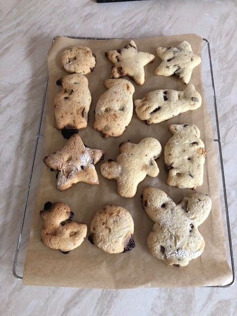 DevonEYCS's tweet photo. I always remember making biscuits with Granny as a child which is why this week we have Granny's Biscuits for #TastingThursday. https://t.co/tZAoxkbBal Lets see your biscuit creations...
#DevonEYCS #Biscuits #children #simple #yummy #creative #memories #baking https://t.co/bNg8DpAUSS