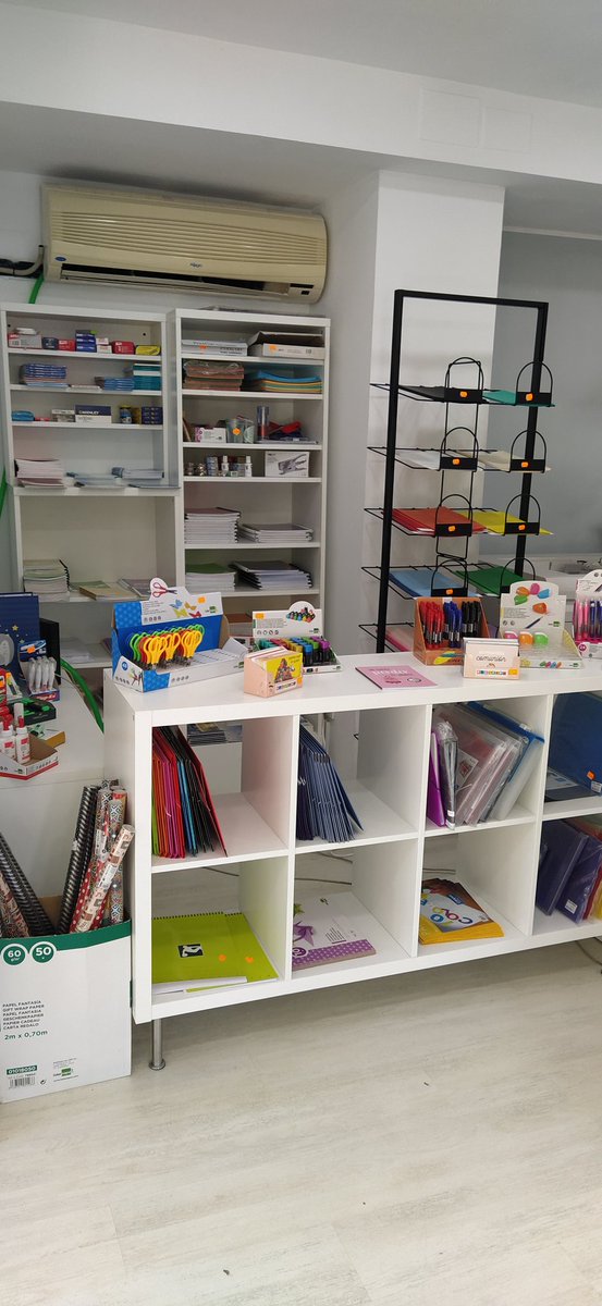 Princess Maribel (@maribelskies) on Twitter photo Mi padre se quedó en paro por el COVID-19 y ahora ha abierto una imprenta/papelería en Sevilla. Son precios muy asequibles y tenemos de todo. Está en Felipe II 32. El email de la tienda es sevilla@go-print.es. Un simple RT nos ayudaría mucho. Gracias!!! Mi padre se quedó en paro por el COVID-19 y ahora ha abierto una imprenta/papelería en Sevilla. Son precios muy asequibles y tenemos de todo. Está en Felipe II 32. El email de la tienda es sevilla@go-print.es. Un simple RT nos ayudaría mucho. Gracias!!!
