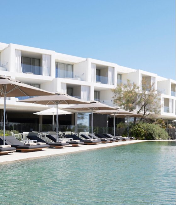 JakeTM1's tweet image. A hotel that looks like a pile of boxes? How glamorous! #plagepalace #gaytravel #southoffrance             jakeldn.com/thebriefing/as…