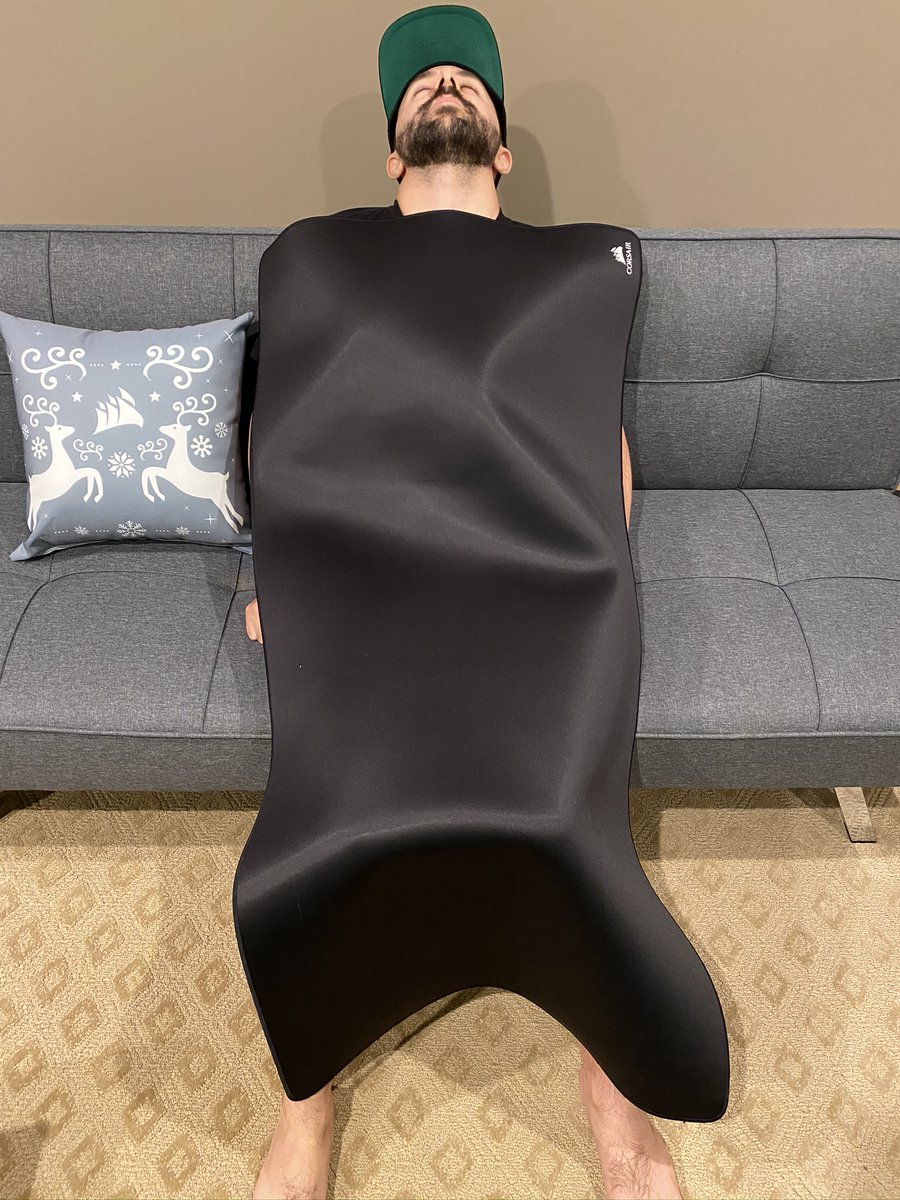 KingGeorge on Twitter: "The @CORSAIR MM500 Extended 3XL mouse pad is so big it makes a great blanket! This is biggest, and best blanket. Uh I mean mouse pad I
