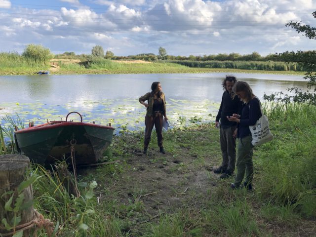 Speellocaties Circado is.gd/Ay1psm Met de bijbehorende fragmenten van het Rivierlied op de telefoon verkenden Kirsten, Vera, Eef en Jeanet de spellocaties op de Circado...