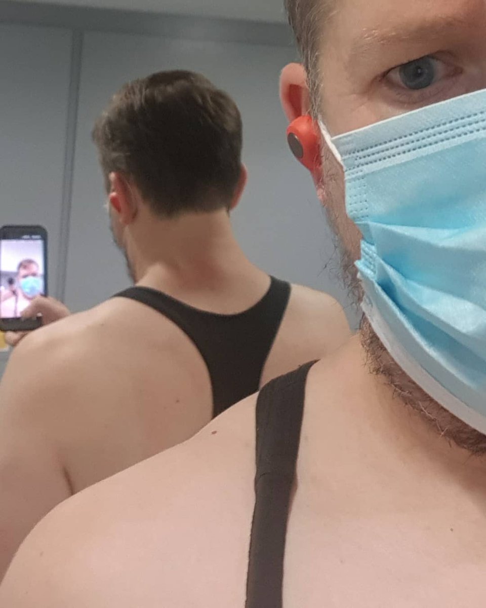 GavinWi79234383's tweet photo. #shoulderday trying hard to turn pebbles into #boulders but struggling lol ๐ช๐
#noexcuses #bodybuilding #muscles #operationgetBIG #DreamHUGE #fitness #fitfamuk #fitspiration #SizeMatters #swolesthegoal #bettergymsidcup https://t.co/Pss9xgyZ1G