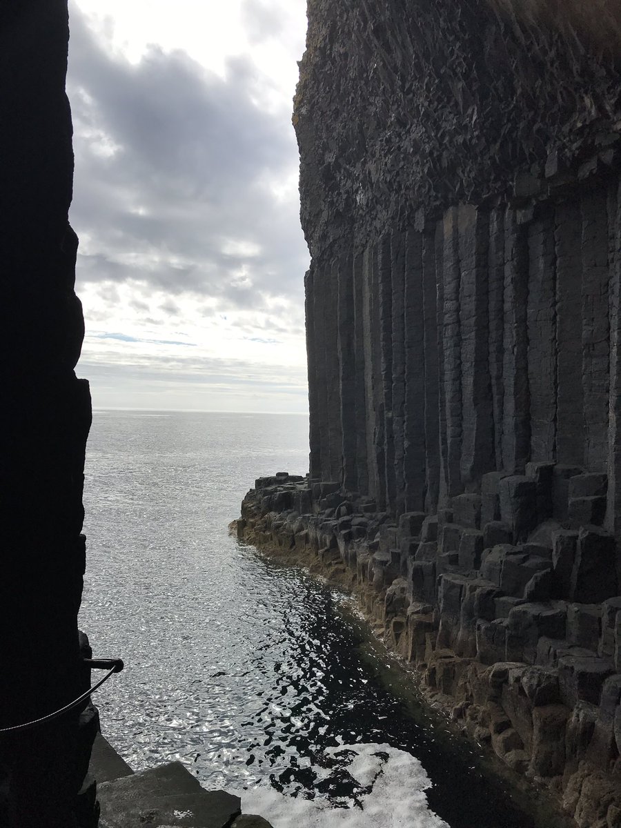 pennygatemull's tweet photo. Wonderful day out @StaffaTrips #islandhopping #geologylesson https://t.co/Ve8NIsAzpV