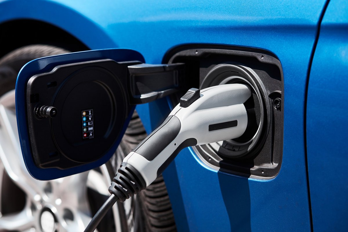 EnergySvgTrust's tweet image. In our latest blog for Energy Saving Trust we debunk five common misconceptions about electric vehicles.

Start your electric journey here:
ensvgtr.uk/79dwy

#ElectricVehicles #EVs #NetZero #Electric #ClimateAction