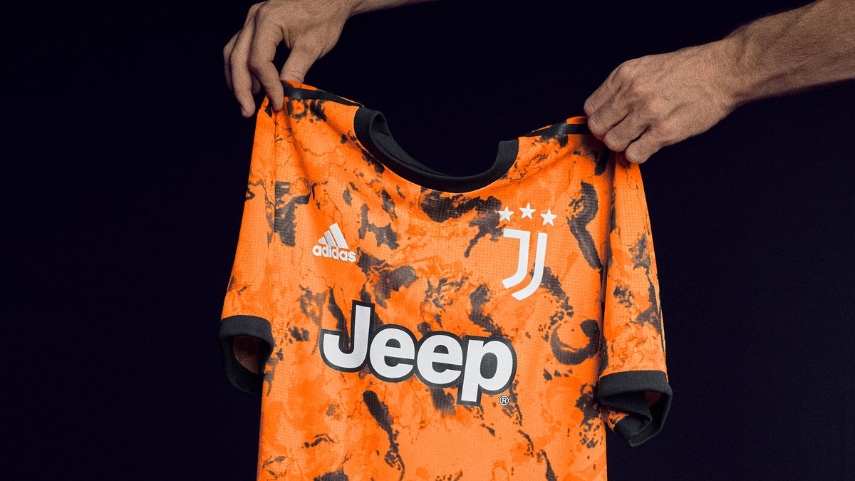 JuventusFC tweet media