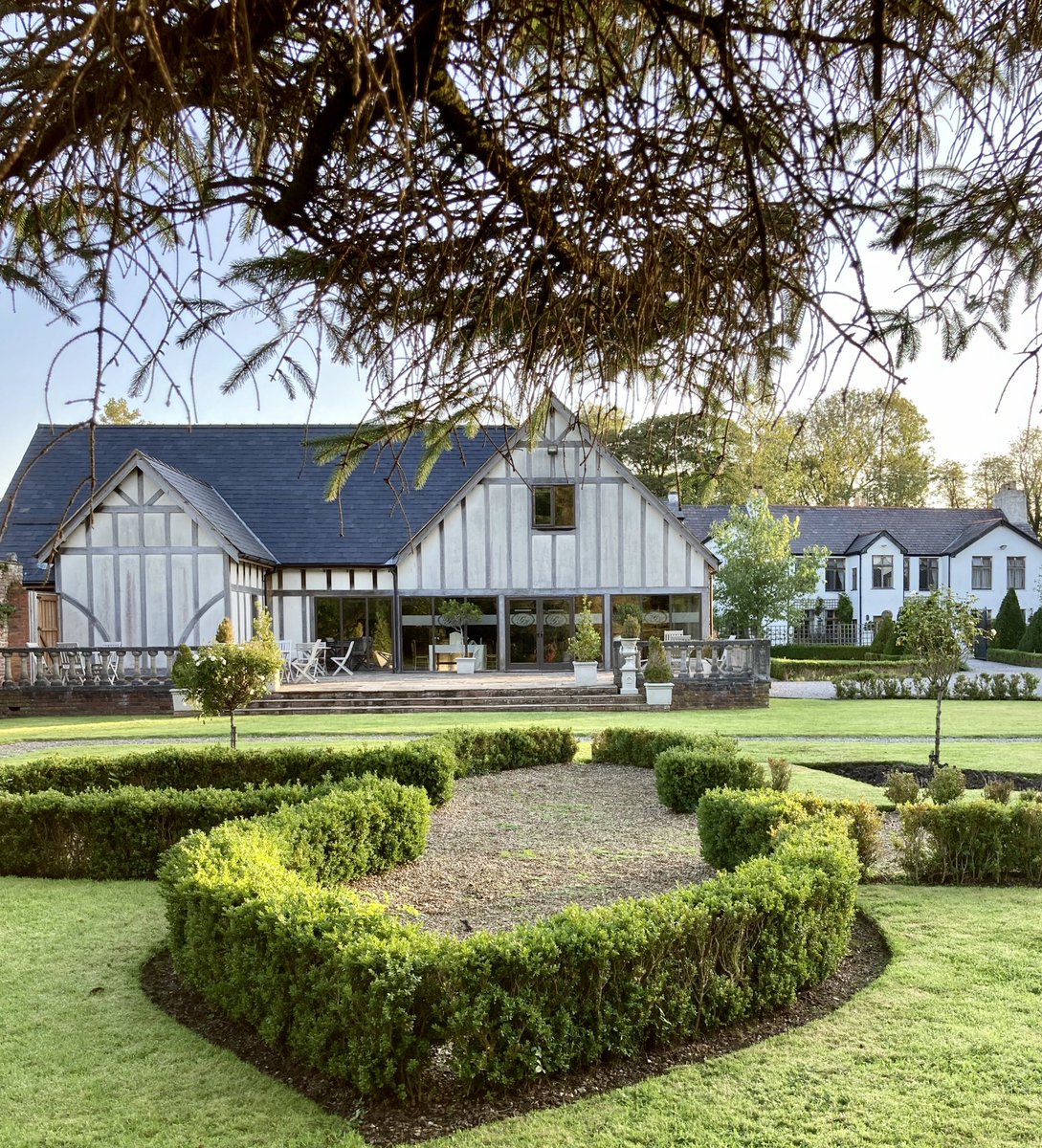 GreatHall1's tweet image. Still waiting @BorisJohnson @MattHancock @RishiSunak @GOVUK @10DowningStreet #whataboutweddings #RoadMapForReopening #whatroadmap ?