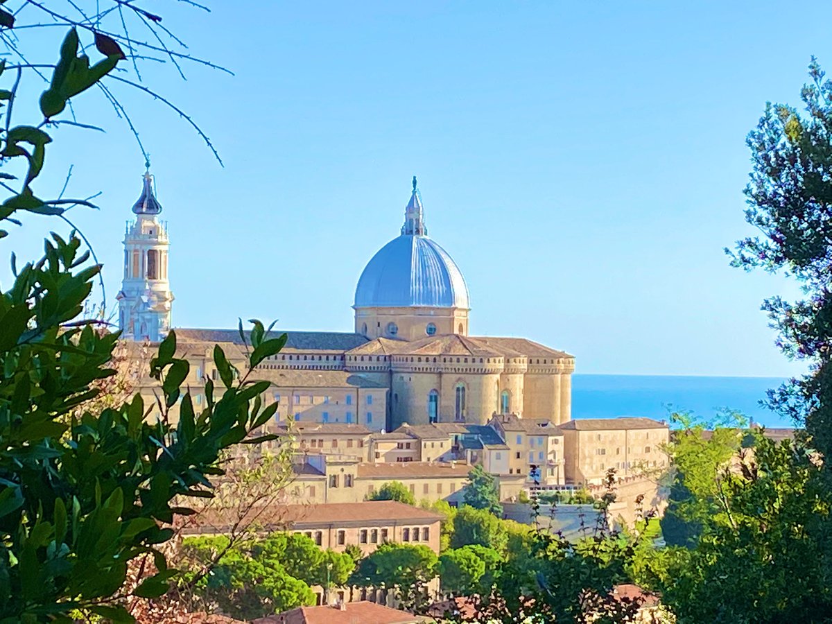 “Perdersi è stare sempre nello stesso luogo.” 📸Loreto,oggi