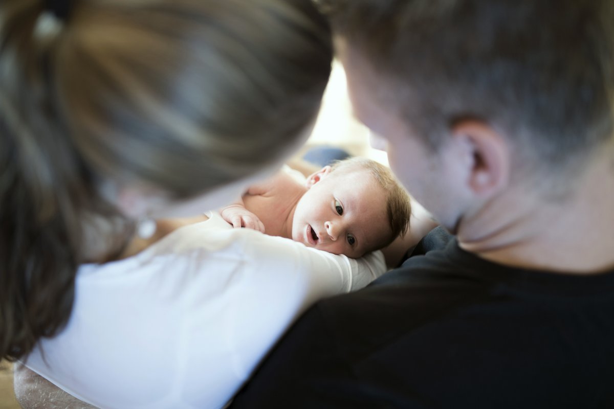 DialogmodVold's tweet image. Vi skal blive bedre til at opspore vold, så vi undgår at børn tager volden med sig ind i voksenlivet!
I projekt ’Sammen uden vold’ samarbejder 
@DialogmodVold med Mary Fonden om at uddanne jordemødre i at opspore vold, så familier får hjælp allerede inden barnet kommer til verden