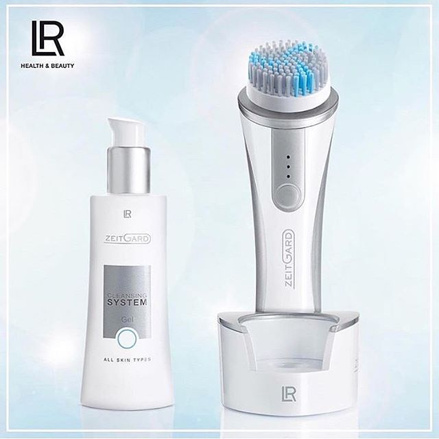 lrpolandcom's tweet image. #Szczoteczkadotwarzy #Zeitgard #MicroSilver neutralizuje #zarazki na skórze #antiage #oczyszczanietwarzy #czystacera #twarz #lrhealthandbeauty #lrpolandcom #zabieginatwarz #domowespa #pielegnacjatwarzy #pieknacera #demakijaż #kosmetyki #pielęgnacja lr-poland.com/produkt-katego…