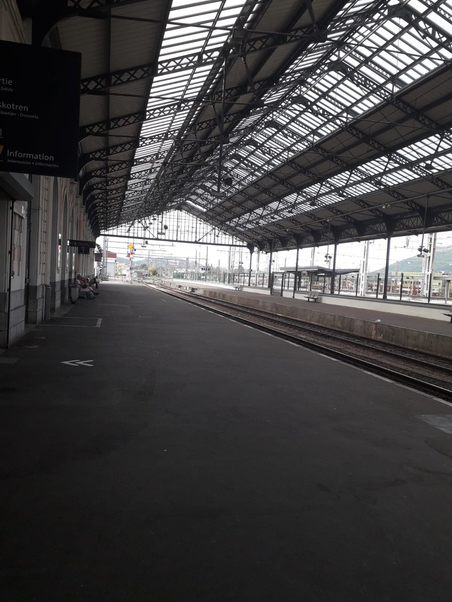 🚆Hendaiako tren geltokia 🚆

#Hendaia #euskalherria