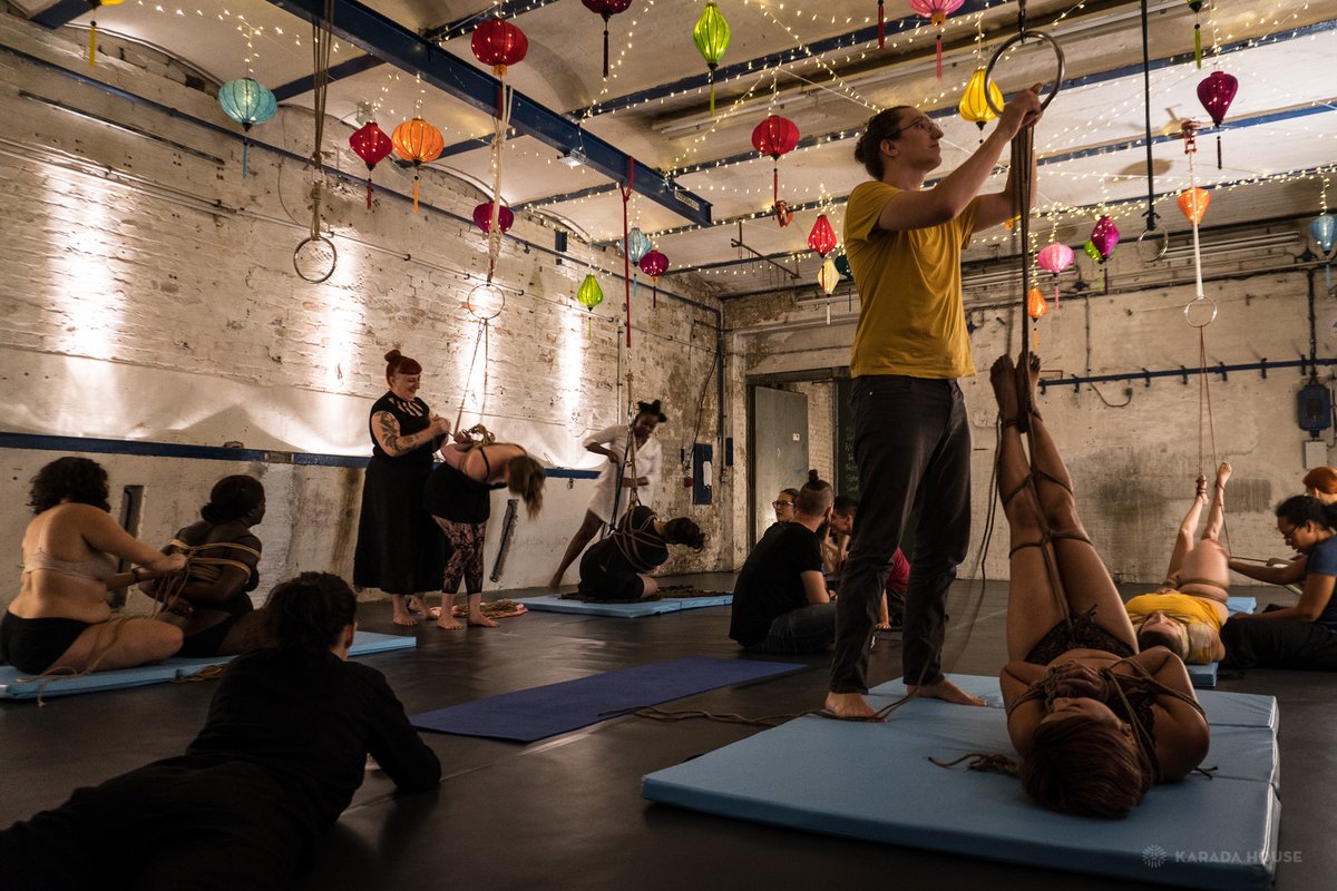 KaradaHouse_'s tweet photo. This weekend, we are having two Shibari Jams!
LGBTQIA+ & Friends, 14:00-18:30 CET
https://t.co/CS1I6k5hKp
LGBTQIA+ & Womên, 19:00-21:00 CET
https://t.co/vcMzjIPUCW
#shibari #shibarijam #jamberlin #rigger #riggerberlin #shibariberlin #karadahouse #berlin #berlinclass https://t.co/nnuW27OuRS