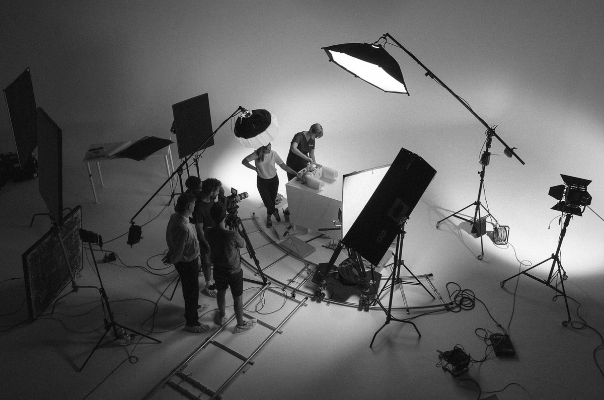 Aspect_FandV's tweet image. Back when gathering around the monitor was no biggie.

#BehindTheScenes #BTS #EffectiveVideo #EffectiveStrategy #Cinegy #ProductionCompany #DigitalMarketing #BrandVideo #CorporateFilm #ThePowerOfFilm #InHouseProductionTeam #FilmCrew #FilmStudio #AspectFilmAndVideo