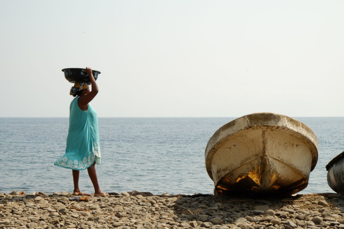 FAOfish's tweet photo. Too often unrecognized, the role of #womeninfisheries &amp; #womeninaquaculture is key to the sector, especially in all post-harvest activities.

#Women make a crucial contribution along #fisheries &amp; #aquaculture #valuechains. https://t.co/A23CXWOTox