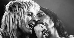 ashton irwin as roger taylor, a thread
