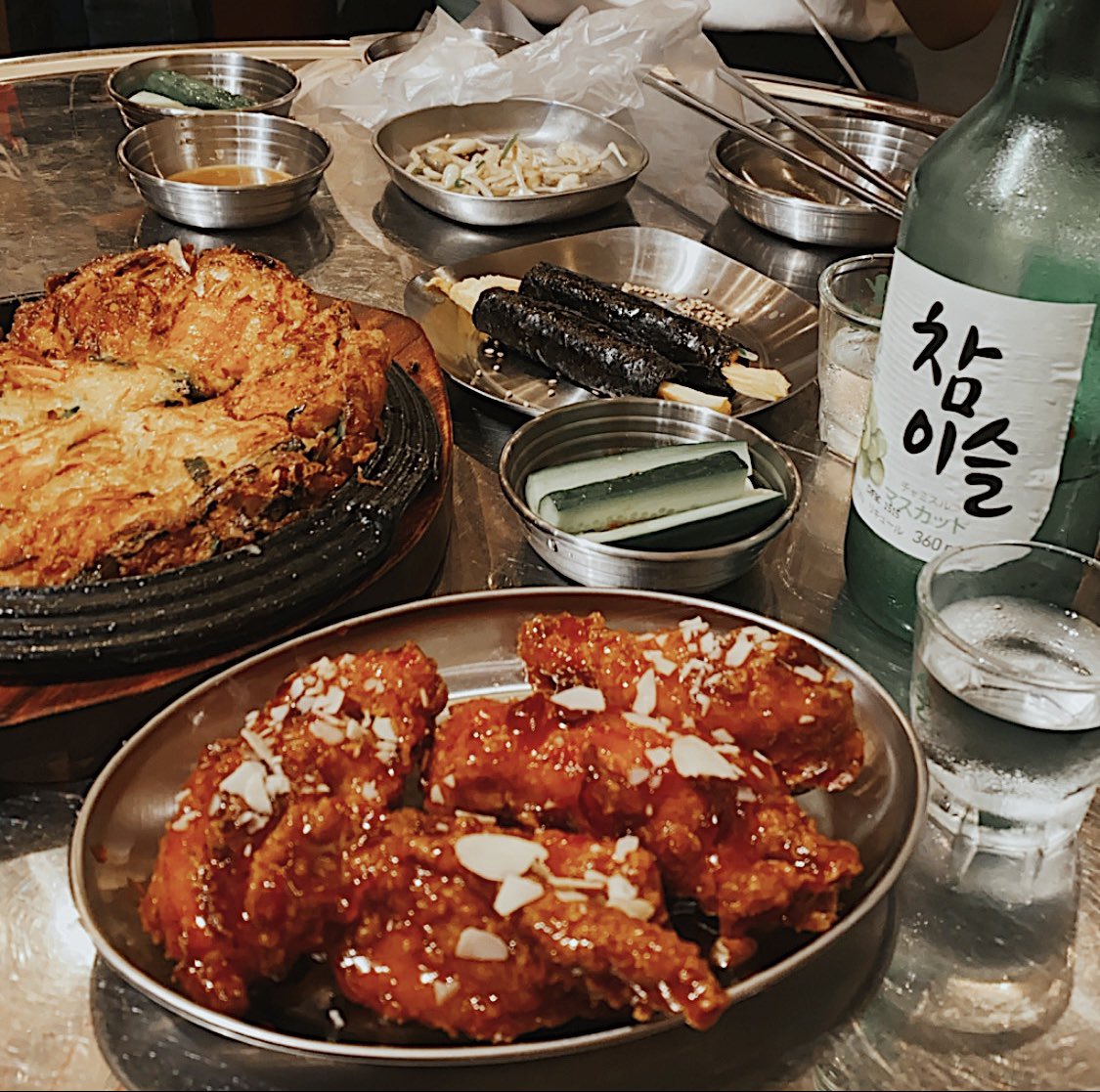 ascn_y1127's tweet photo. loveな2人と韓国気分🇰🇷♡
落ち着いたら韓国旅行いこうね💋 https://t.co/86GdtmXqsk