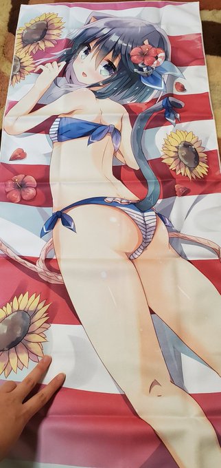 fanbox限定受注の
水着琴葉ちゃんのフルグラフィックタオル
が刷り上がって届きました!!
デカい!かわいい!!
そしておしり! 