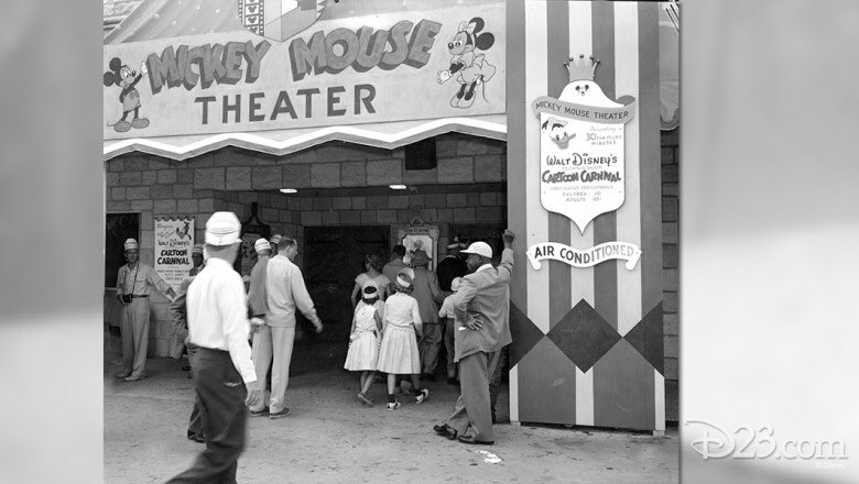Keep The Disneymagic ディズニーランド パークのミッキーマウス クラブ シアターは ディズニーの短編アニメーションがパーク内で鑑賞できた映画館として65周年を迎えました 1956年6月16日には3dジャンボリーとして リスのピーナッツとプロフェッサー Keep The Disneymagic ディズニーランド パークのミッキーマウス クラブ シアターは ディズニーの短編アニメーションがパーク内で鑑賞できた映画館として65周年を迎えました 1956年6月16日には3dジャンボリーとして リスのピーナッツとプロフェッサー