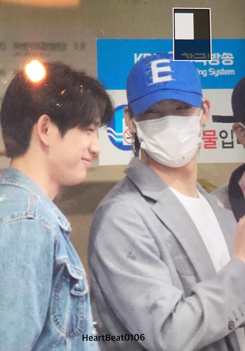  @dohkyungstan just because he's in a cap doesn't mean he can try to be slick, nice try tho jaebeom