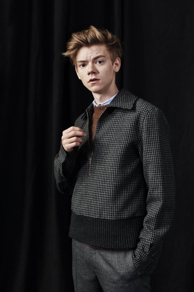 thomas brodie-sangster:drive by - train