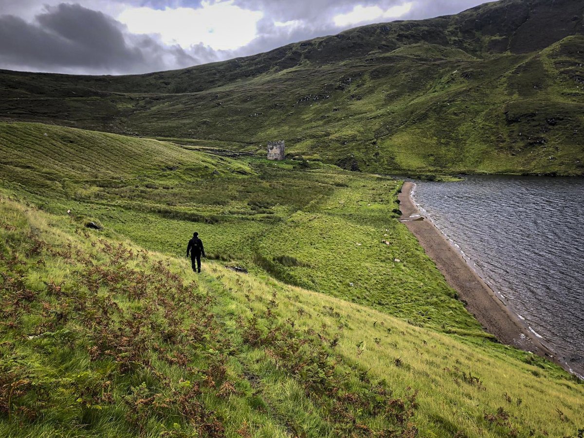 5/7: The descent to the base of Mac Uchta (aka Wee Errigal) was one of the tougher parts of the journey but the mist did break to reveal Loch Altan in all its splendour, and a curious abandoned building that is now home to several sheep.