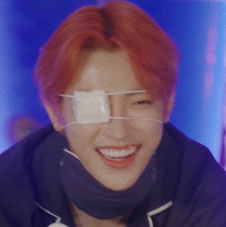 hongjoong adores you !!! he wants to tell you that you should never give up on your dreams and goals because you are able to reach them !! keep going well <33