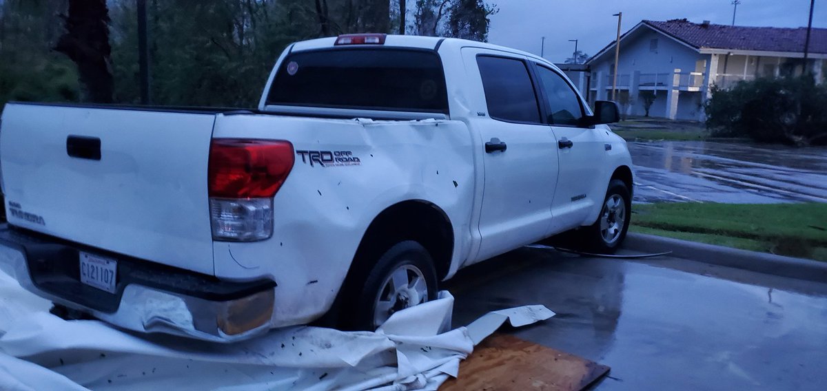 PalmettoChasers's tweet image. Vehicle damage from Hurricane #Laura in Sulphur, Louisiana. Many vehicles look this way.
