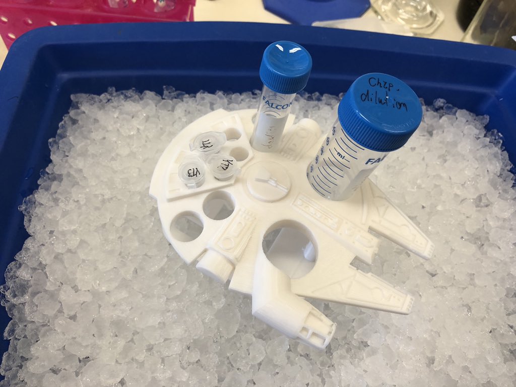 PingMu_PhD's tweet photo. 3D printed a Millennium Falcon tube rack for my postdoc, “happy trainee, good science” https://t.co/YsWBXMsK5A