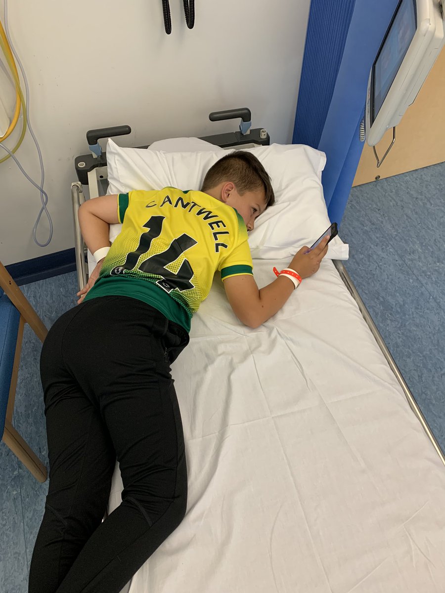 EmElvin117's tweet photo. Sporting his @ToddCantwell_10 shirt for his lumbar puncture and chemo today...only 4 more to go after this one 🙌 https://t.co/R1UsdEgJL4