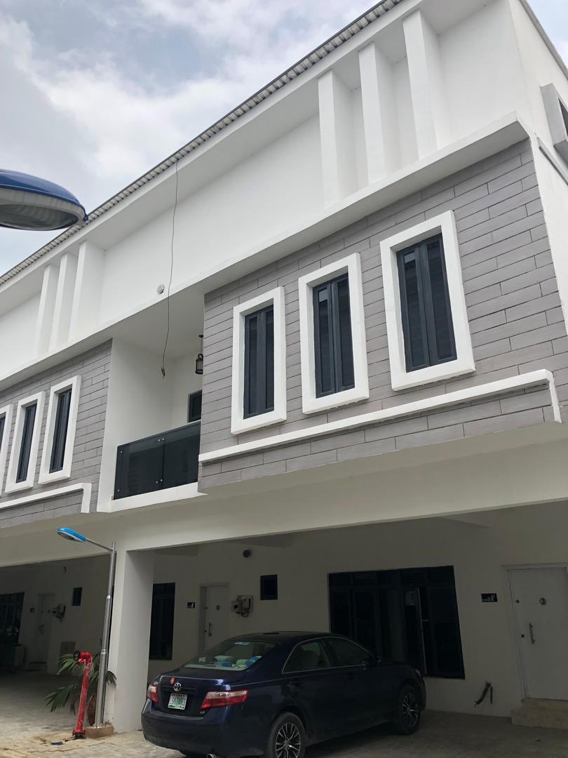 emptycribs's tweet photo. 3 bedroom terrace for sale by Chevron 

Visit https://t.co/sMEsqdud26 for more and also list your properties for FREE

#Homes #Luxury #ThursdayThoughts #RealEstate #LuxuryHomes #Interior #HomeDesign #HomeDecor #Scenery #Lagos #EstateAgent #ForSale #Houses #Property #StaySafe https://t.co/NLppXIlYSs