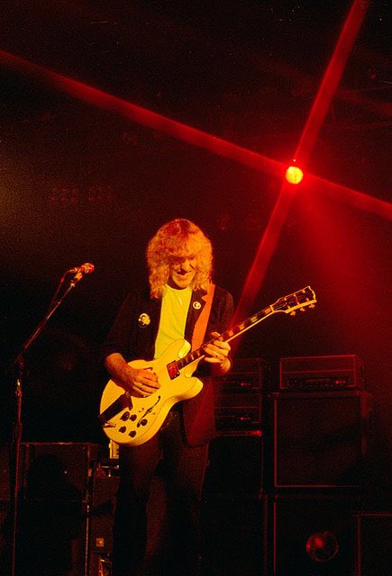  Wishing Alex Lifeson a very happy Birthday ! 