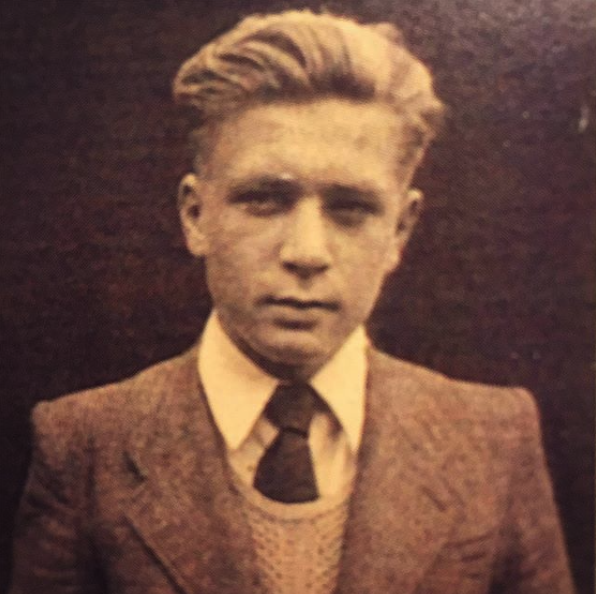 NadiaVanDessel's tweet photo. #mydad #died24yearsago #leftusin1996 #restinpeacedaddy #lovealways #countyourblessings https://t.co/W5XoNW9SmD