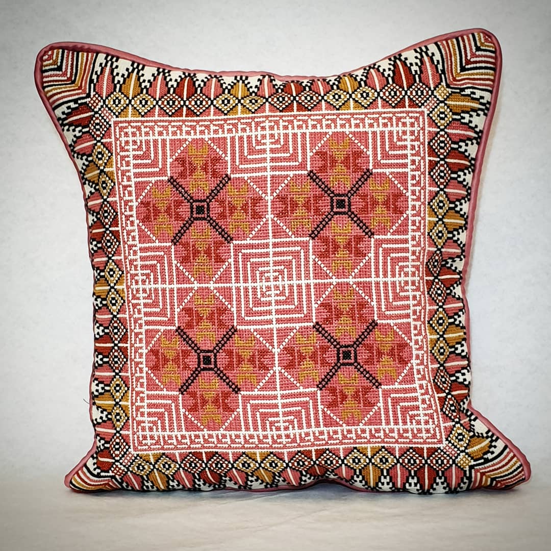 hadeel_uk's tweet image. Intricately embroidered by the ladies of Bethlehem Arab Women's Union these cushions showcase the talent &amp;amp; customs that continue to be passed down from generation to generation 🧵♥️  #HadeelShop #fairtradeshop #fairtrade #socialenterprise #handmade #embroidery #palestinianculture