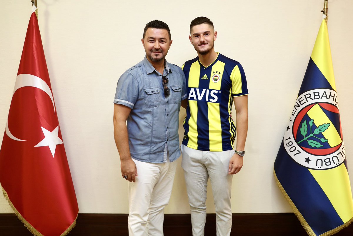 20. yaşın kutlu olsun yeğenim💛
Sağlıklı ve başarılarla dolu ömür diliyorum🤲 Hayalini kurduğun, uğruna emek sarfettiğin hedeflerine ulaşacaksın🤲 Biliyor ve inanıyorum ki o güzel günler çok yakın Allah’ın izniyle🤲 Ve unutma; gelecek de  bir gün gelecek.! <a href="/OkanTurp/">Oᴋᴀɴ Tᴜʀᴘ</a> <a href="/Fenerbahce/">Fenerbahçe SK</a>