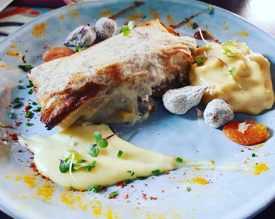 Chequeoferta's tweet photo. Un restaurante sefardí único en Córdoba.
Te sorprenderá...
MENÚ DEGUSTACIÓN PARA DOS 24,90€
Incluye:
Un entrante a elegir
2 Platos principales a elegir
☎ reservas 957 246 304
Muestra tu #chequeoferta y disfruta haciendo cheque-cheque😉 https://t.co/B44j2R7iga