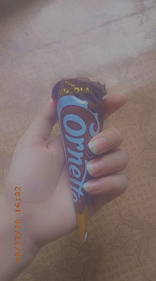 Zainab_hun's tweet photo. Mere pass "Cornetto" ha tmhare pass kia ha gareebo?😌❤ https://t.co/MVPovi9Oph
