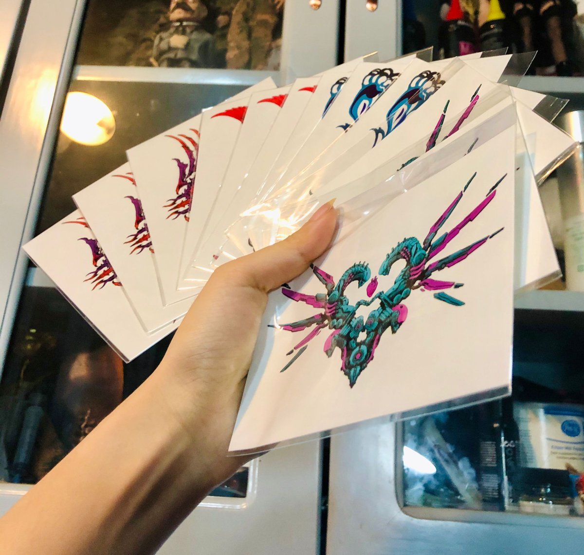 We got a sample of the tattoo stickers.Designer: CAN😝 
