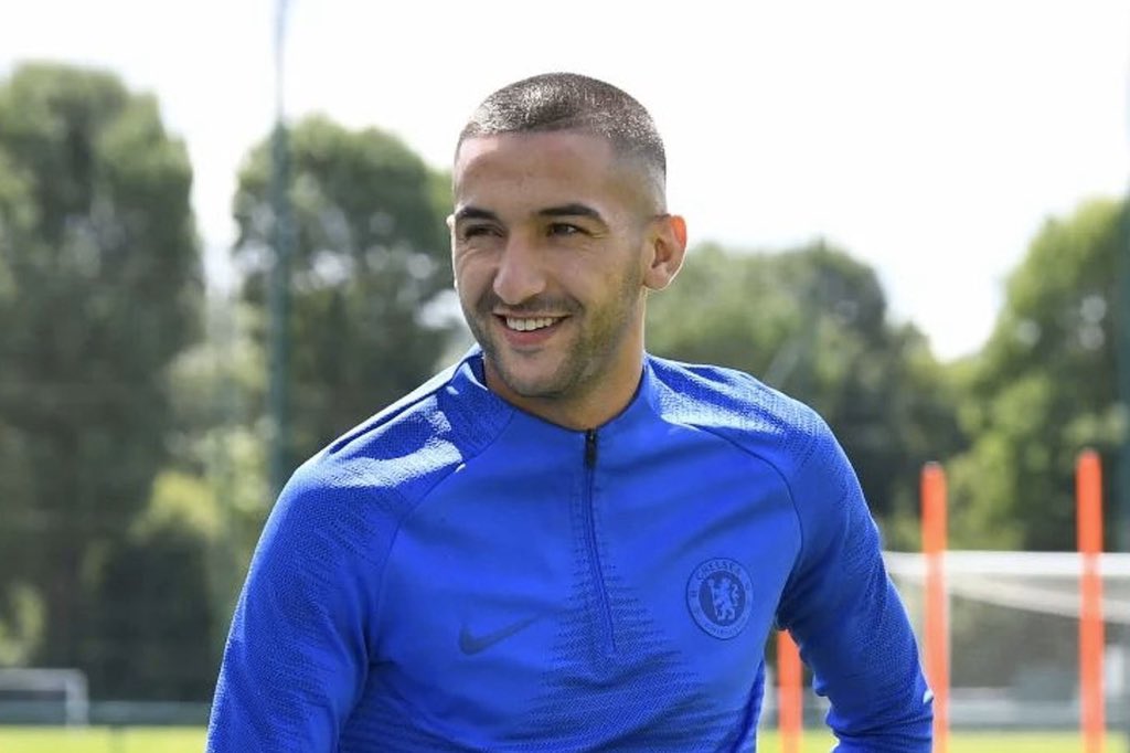 Hakim Ziyech  MID  CHEPrice: £8.0mPlaying position: RW / CAMAppearances (starts): 21 (21) 6 goals   12 assistsPer game:   3.2 shots   3.9 KPs 23 big chances created* statistics from Eredivisie