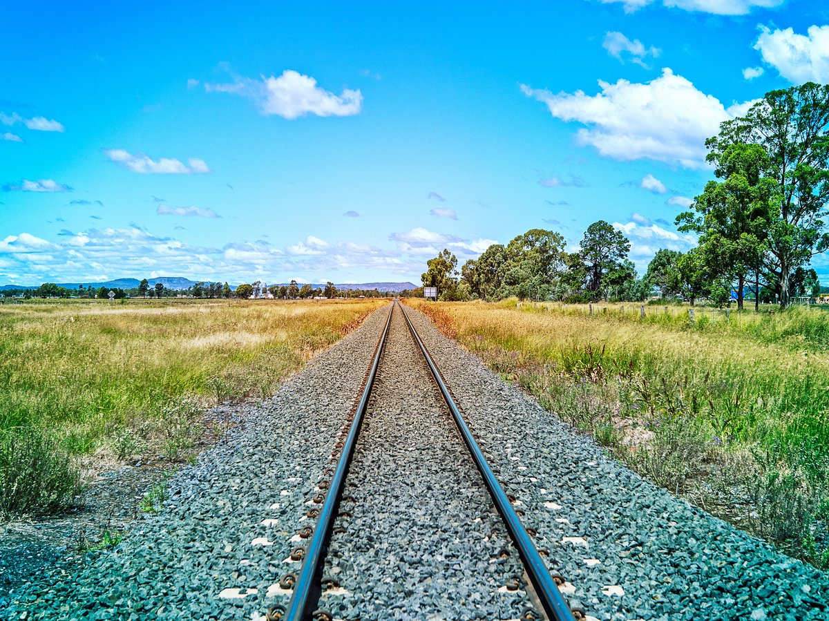 Sujet n° : le ferroviaire Si le Gouvernement souhaite sérieusement engager la transition écologique des transports : prévoir un soutien d’urgence à la SNCF post covid. 3Mds supplémentaires/an dans la régénération du réseau, matériel roulant et le soutien à l’activité