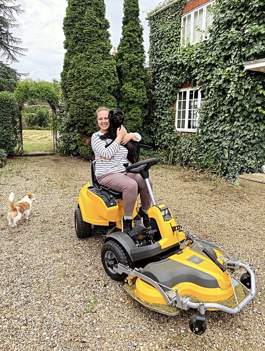 Hollieb8's tweet photo. MY DREAM CAME TRUE 💫 

I can finally say I’m an owner of a ride on lawnmower 🤩 I have ALWAYS wanted one since a little girl and my dream has come true! Many of you know this was on my vision board for a while and now it’s ticked off ✅ 

#LivingTheDream #PrincessMovement https://t.co/5BIkDay3A8