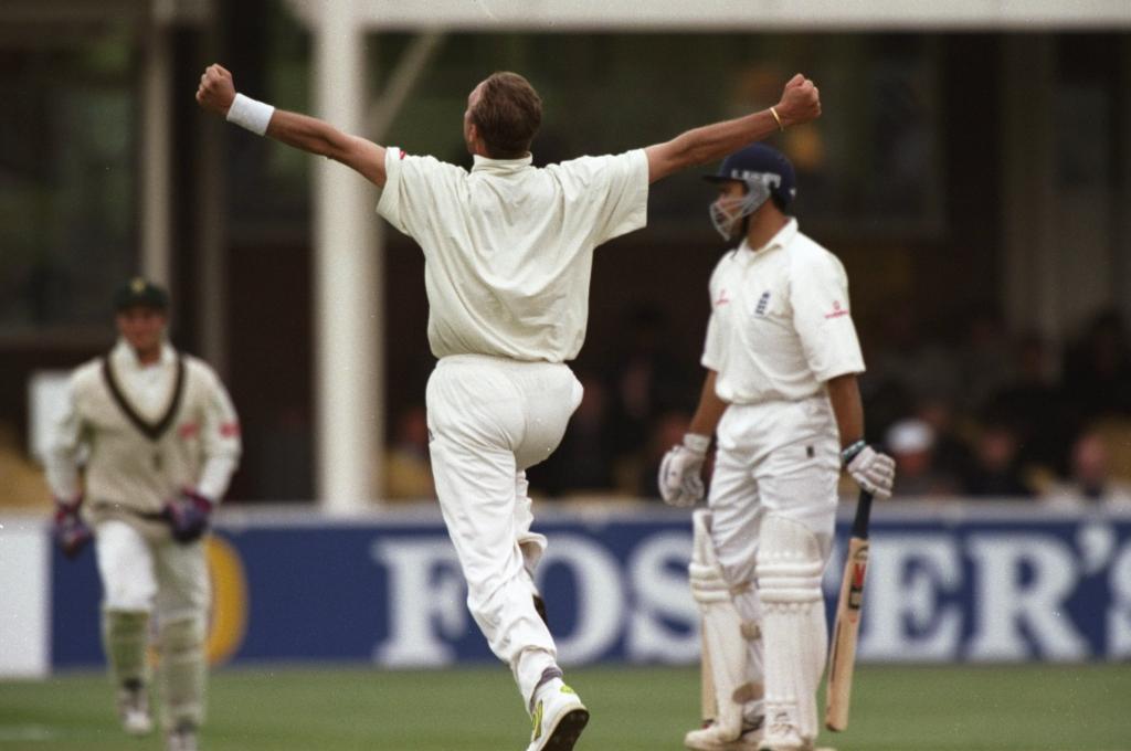Icc Guess The Bowler Hint T Co Z3jixwc2un Twitter