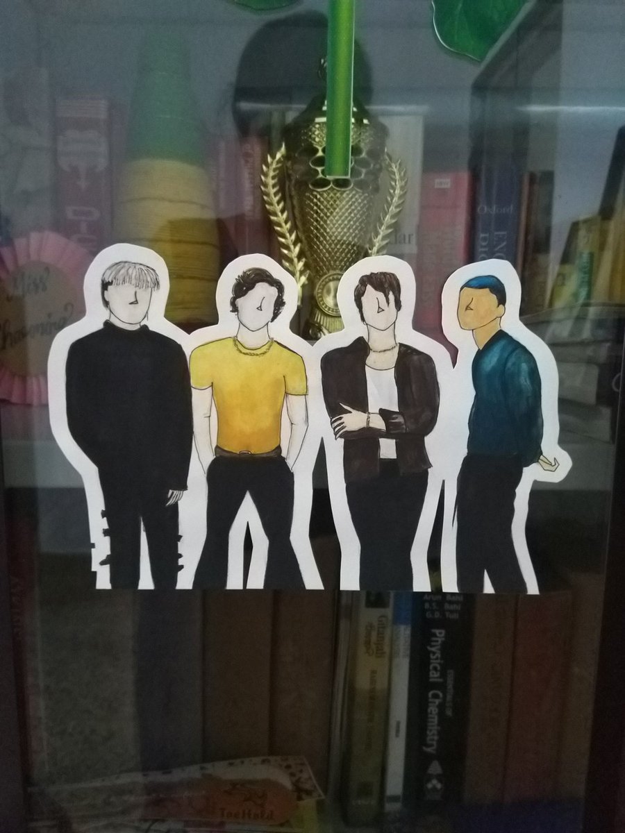 midnights_omen's tweet image. I made this for #5MonthsOfCALM !! Reply 5 times with #5SOSBlue and #StreamWildflower #STREAMNOSHAME