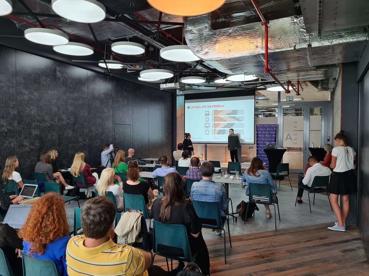 amidigitalcz's tweet image. Sociální sítě = mobily 📱

82 % českých uživatelů sociálních sítí na ně chodí výhradně nebo převážně na mobilu.

#AMIDIGITALINDEX #AMIDIGITALINDEX2020