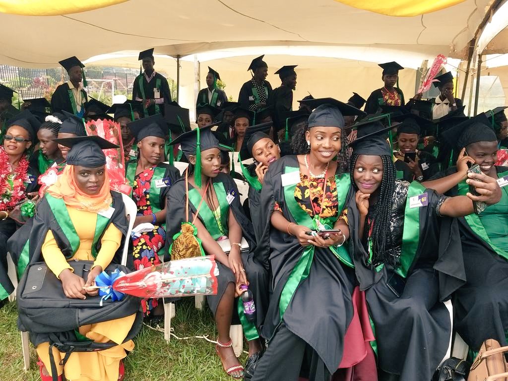 Reutermicheal's tweet image. The @EUinUG social cohesion project has supported youth to attain Vocational skill training, create safer spaces to resist crime in slums, start-up small businesses &amp;amp; create resilient communities free from poverty &amp;amp; crime. #Beeraclear @EUinUG @AKasingye @APacificiEU @IOMchief