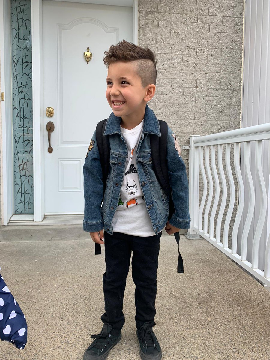 sdibacco's tweet photo. Little mans first day of school, thanks @OldNavyCA 😍😍 https://t.co/r5K89AqXL1