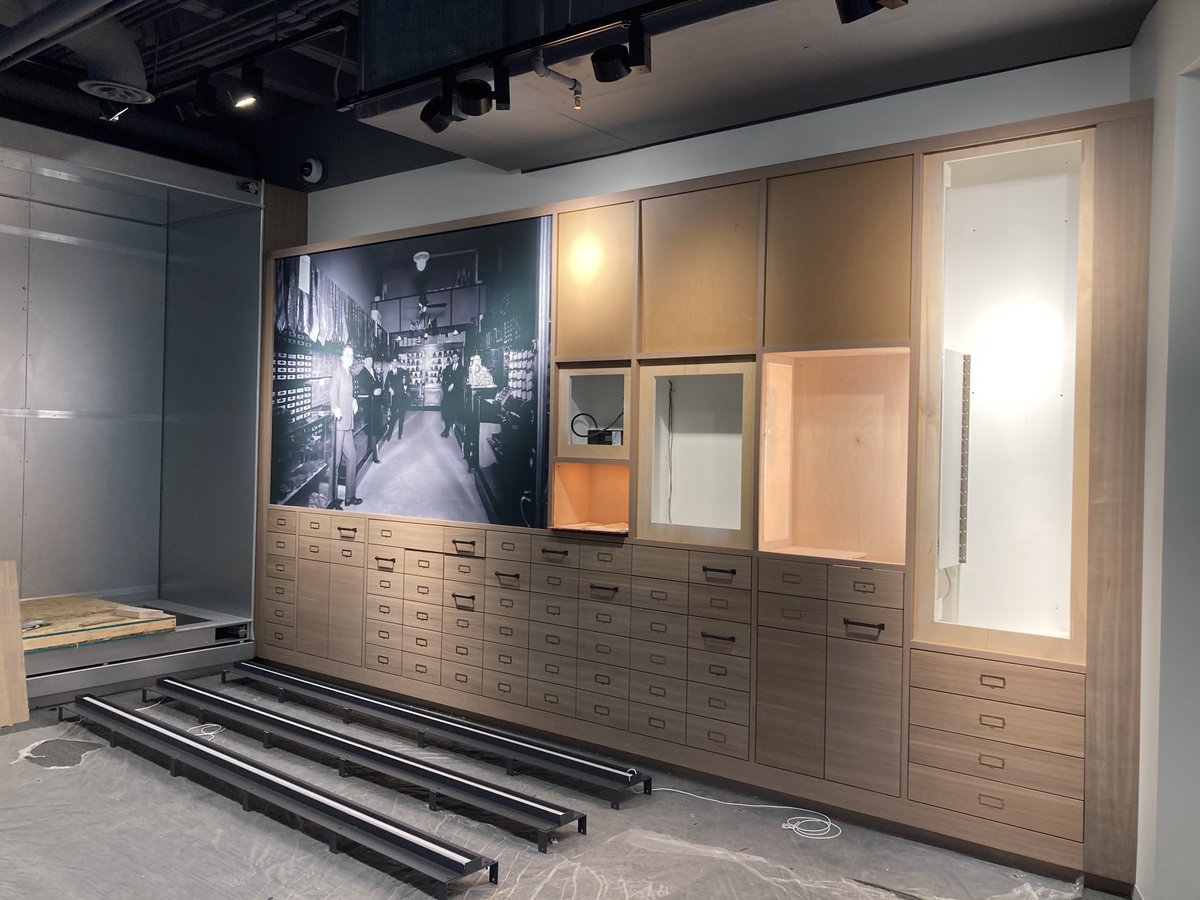 TrumanLibrary's tweet photo. The #TrumanTransformation is moving right along! Here are the latest photos from 3 galleries: the White House years (with the cracked beam in place); the haberdashery & HST after World War I; and the 1948 campaign (with the back of a train, of course!). https://t.co/DfjqpXv5Ub