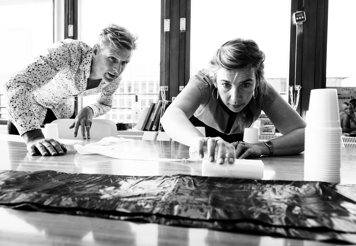 Theater over Bombardement in monumentale loods dehavenloods.nl/activiteit/ite… #twitter